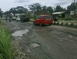 Lapor Qiay Mirza, Jalan Pattimura Penghubung Kota Metro dan Lampung Tengah Rusak Parah