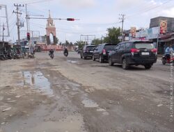 Tak Paham UU LLAJ Pelaksanaan Jalan Nasional Aceh Abaikan Jalan Rusak Birem Puntong Kota Langsa