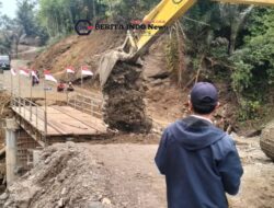 Hujan Deras, Akses Jalan Desa Batu Nagodang Siatas pada Jembatan Sementara Aek Sipoti Kembali Putus, Pemkab Tanggap Cepat
