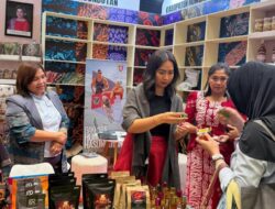 Produk UMKM Humbahas mendapat apresiasi dari Wakil Menteri Pariwisata RI di Panggung Nasional Inacraft 2026