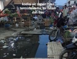 Air Semakin Banyak Jalan Terminal Lama Bau Amis Warga Mengeluh 