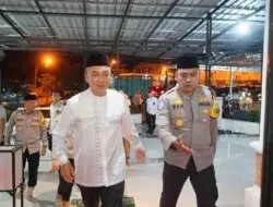 Kapolda Sumsel yang baru Melaksakan Sholat Tarawih berjamaah di Masjid Al Faruq Polres OKI, Memperkuat Silaturahmi dan Spiritualitas Personel
