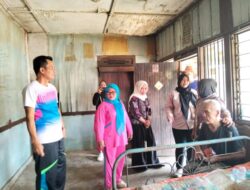 Program Jumat Bersih Kelurahan Talang Ubi Timur, Menghampiri Rumah Milik Syamsuri, Lansia Tinggal Sendirian