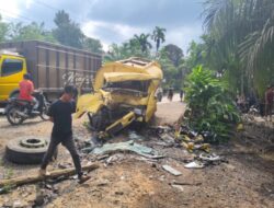 Tragedi panas Tabrakan Bus dan Truk Tangki solar