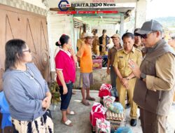 ‎Pastikan Pemulihan Cepat, Bupati Taput Kunjungi Warga Terdampak Angin Puting Beliung di Dua Desa