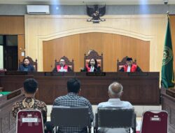 Terdakwa Terus Berkelit, Jaksa: “Tolong Sensitif, yang Dikorupsi Itu Uang Token Listrik Rakyat Miskin