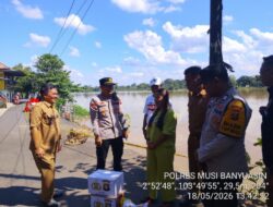 Polres Muba Salurkan Bantuan Sosial untuk Korban Longsor di Soak Baru