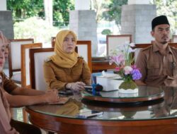 Hj Bertha Mengikuti Kegiatan Penyerahan Bantuan Sapi Dari Presiden RI Kepada Gubernur,Wali Kota dan Bupati se-Indonesia Secara Vidcon
