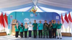 Pemerintahan, Polri, TNI Muchendi Pimpin Aksi Bersih Lingkungan, ASN, TNI, Polri, dan Warga Bergotong Royong
