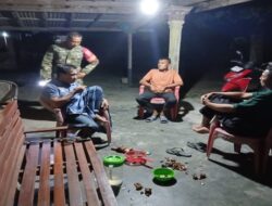 Babinsa Koramil Pedamaran Patroli Siskamling Bersama Warga Desa Maribaya Cegah Gangguan Kamtibmas