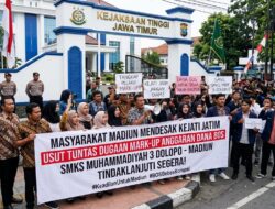 Diduga Kuat Anggaran Dana Bos SMKS MUHAMADIYAH 3 DOLOPO Di Mark-Up, Beberapa Komponen Jadi Sorotan  ‎  ‎