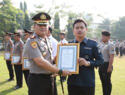 Kapolres Jombang Beri Penghargaan Personel Berprestasi, Tegaskan Komitmen Zero Miras dan Kesiapan Amankan Muktamar NU ke 35