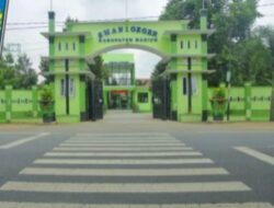 Dugaan Penarikan Biaya Seragam Capai Lebih dari Rp2 Juta di SMAN 1 Geger Disorot, Wali Murid Tuntut Transparansi Penuh   
